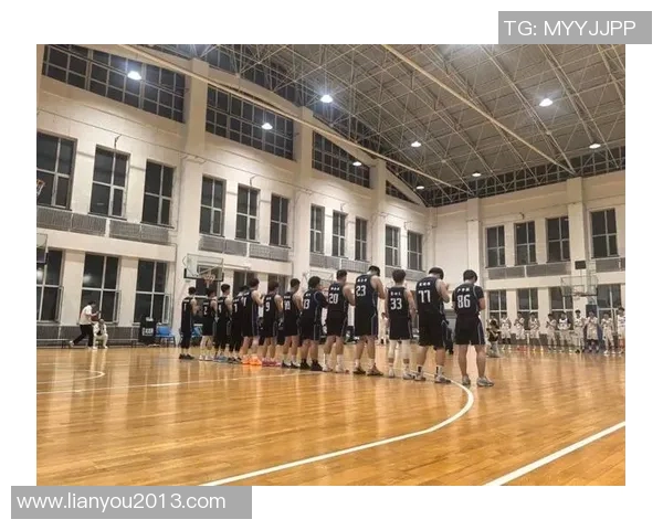 南京篮球队荣登篮球意识排行榜第三名展现卓越团队智慧与实力 南京篮球队荣登篮球意识排行榜第三名展现卓越团队智慧与实力